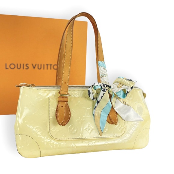 Louis Vuitton Handbags - 💎AUTHENTIC💎 Louis Vuitton Vernis Rosewood Avenue Bag